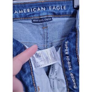 American Eagle Super Hi-Rise Jegging Distressed Women's size 6 Regular